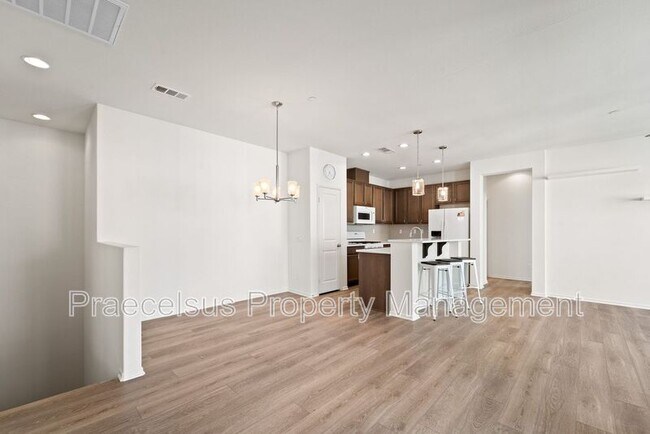 Building Photo - 1710 Signature Pl