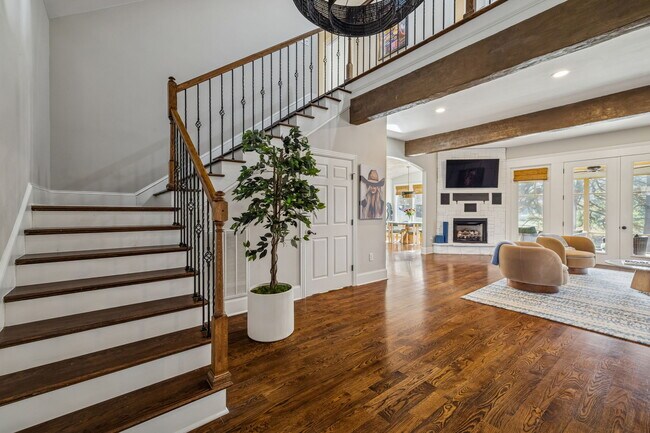 Foto del edificio - 594 Lake Haven Dr