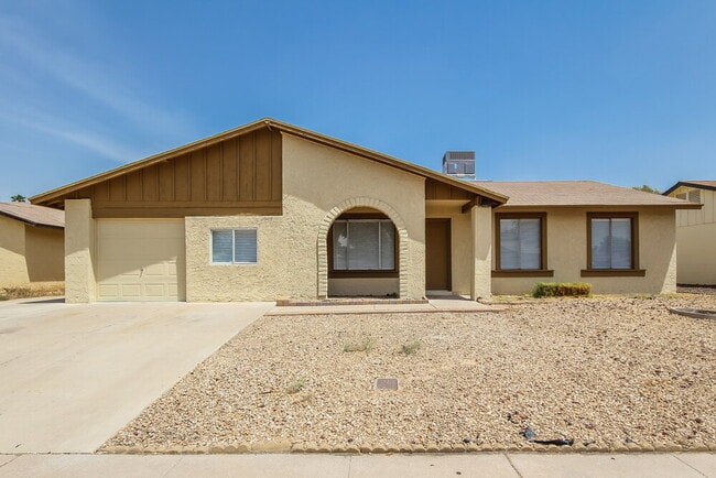 Building Photo - 9103 N 63rd Ln