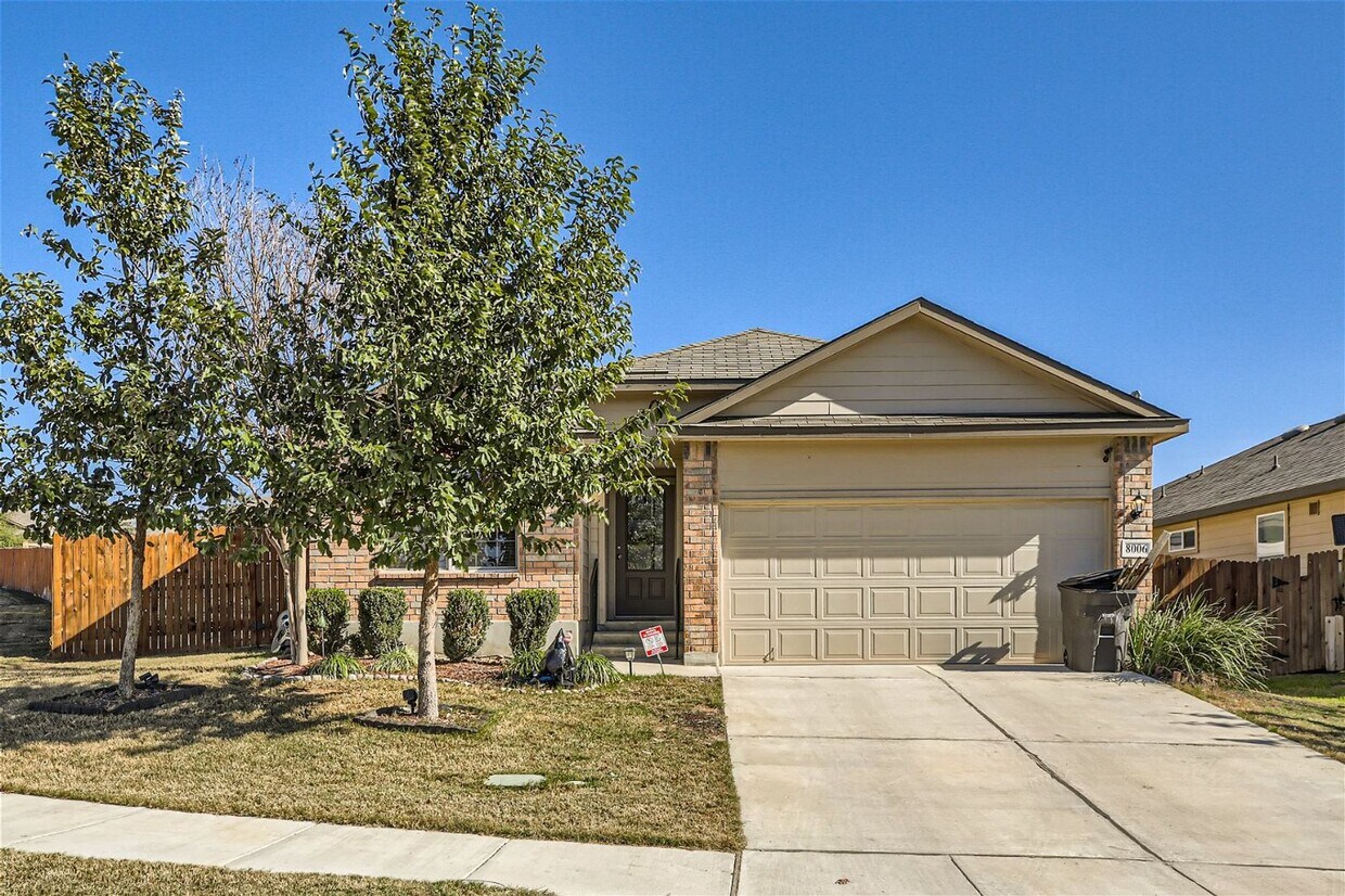 3 bedroom with inground pool! Easy Access... House Rental in San Antonio, TX