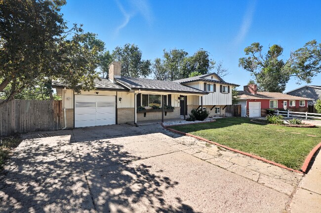 Foto del edificio - 930 Potter Dr