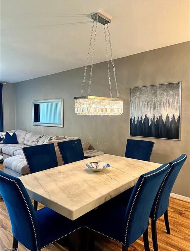 Foto del edificio - 3225 Cypress Glen Way