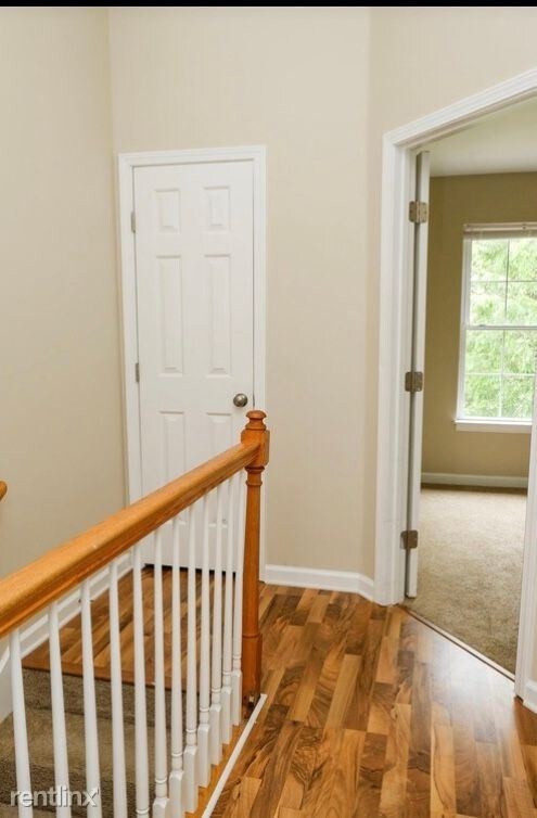 Building Photo - 2 br, 1.5 bath Apartment - 202 CEMETERY AVE