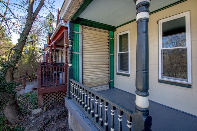 Foto del edificio - 208 Green St