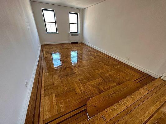 Foto del edificio - 1 bedroom in BRONX NY 10467