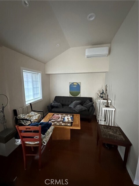 Building Photo - 1685 Arroyo Dr