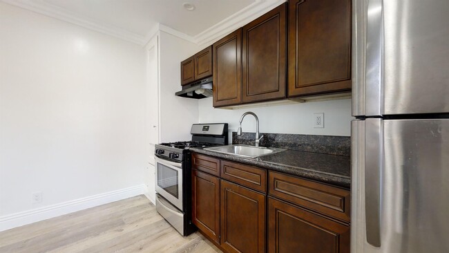 Building Photo - 1407 Alvarado Terrace