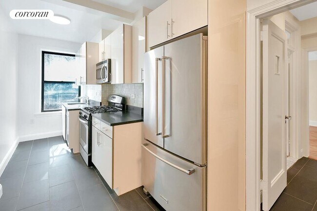 Foto del edificio - 210 E 68th St