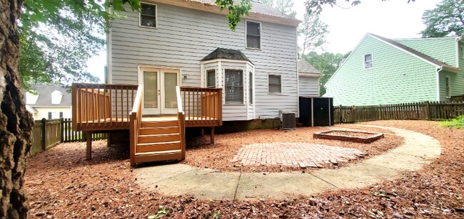 Foto del edificio - 7325 N Thorncliff Pl