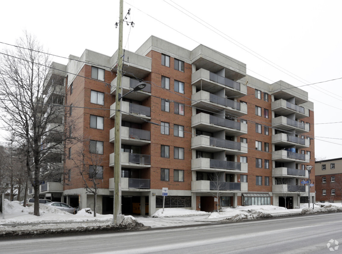 Building Photo - 520 Bronson Ave