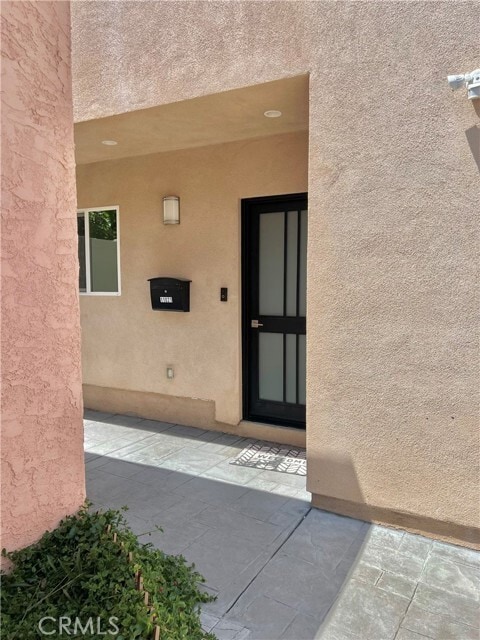 Building Photo - 11021 Whitegate Ave