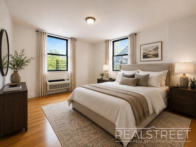 Foto del edificio - LUXURY 3 BR in Queens!