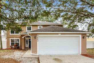 Building Photo - 3223 Scenic Woods Dr