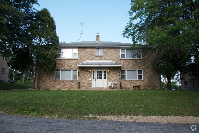 Foto del edificio - 5016 Camden Rd