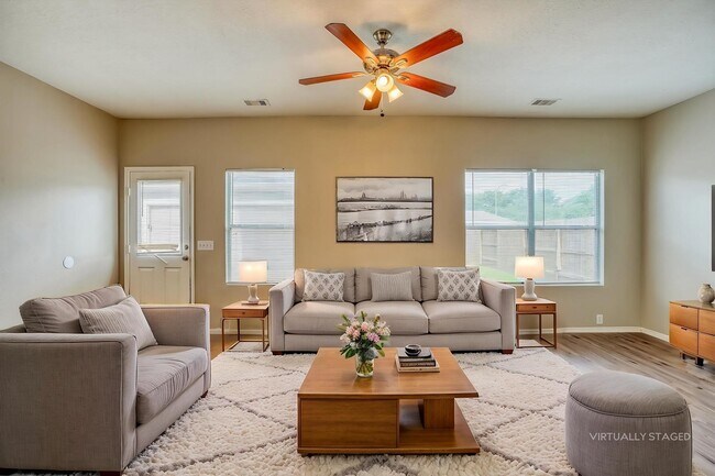 Foto del edificio - 6210 Scotchwood Dr