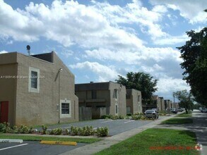 Building Photo - 2414 NW 52nd Ave