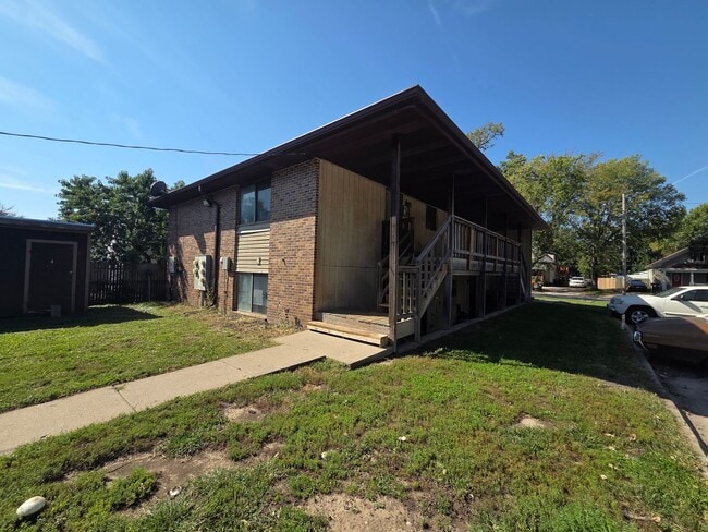 Building Photo - 2438 S 10th St