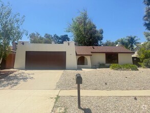 Building Photo - 315 N Sabra Ave