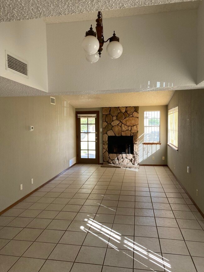 Foto del edificio - 1510 Monte Sanders Ln