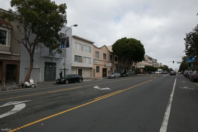 Building Photo - 1424 Valencia St