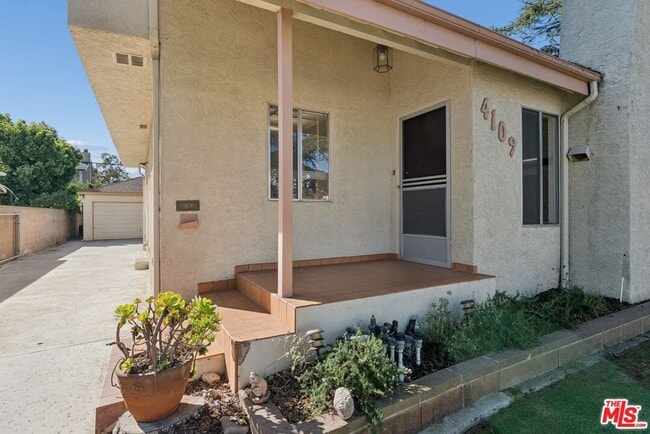 Building Photo - 4109 Beethoven St