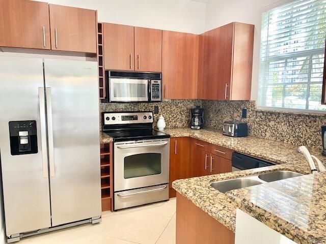 Foto principal - 3213 NE 5th St