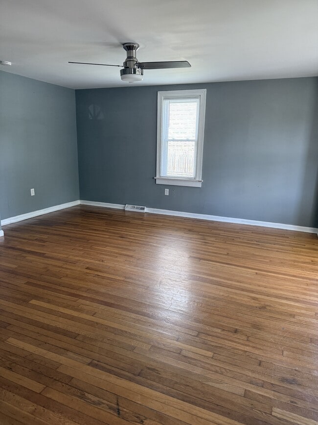Building Photo - 751 Faulkner Ave