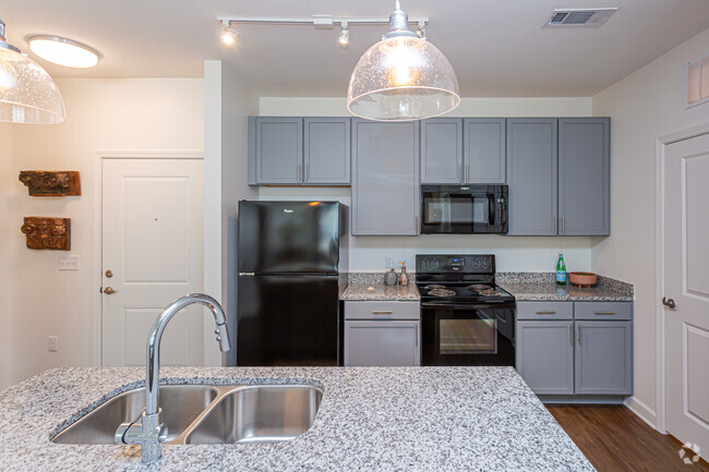 2 BR, 2 BA - 1,076 SF - The Heron Downtown