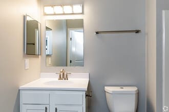 Building Photo - Emerald Lakes