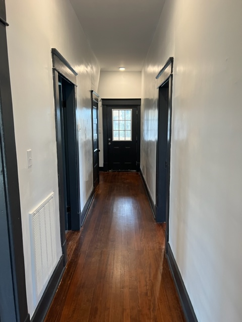 Foto del edificio - 321 E Washington St