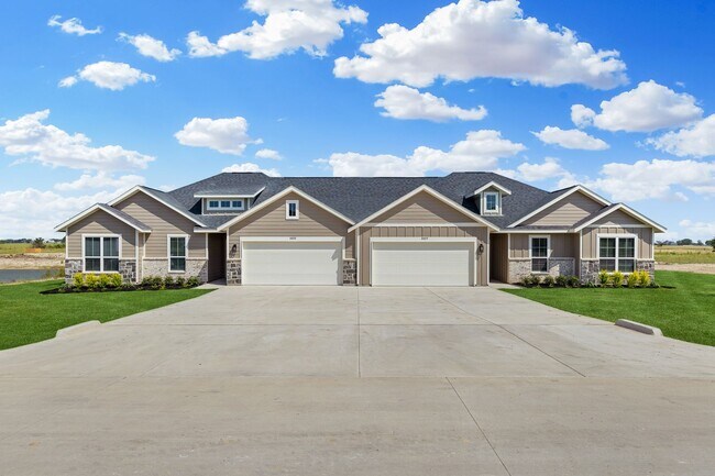 Foto del edificio - 6600-6602 Florence Dr