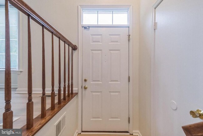 Building Photo - 3883 Zelkova Ct