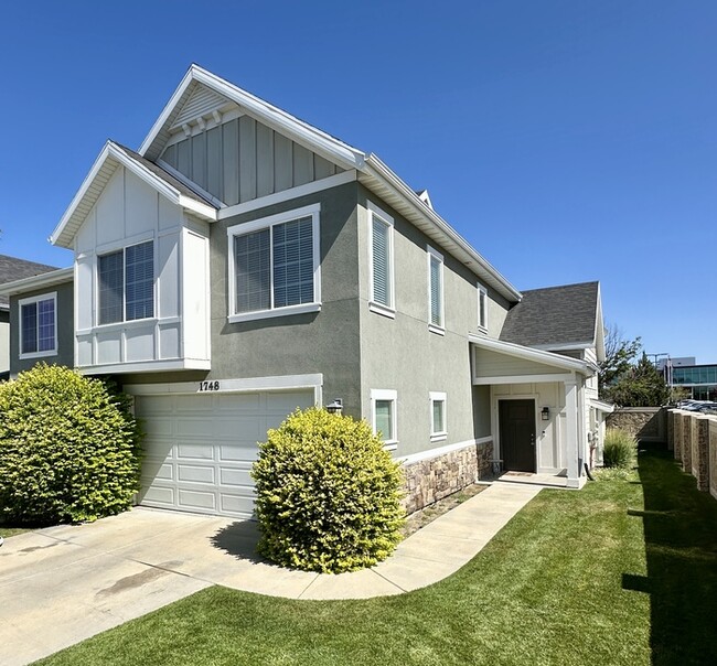 Photo - 1748 Winford Dr House