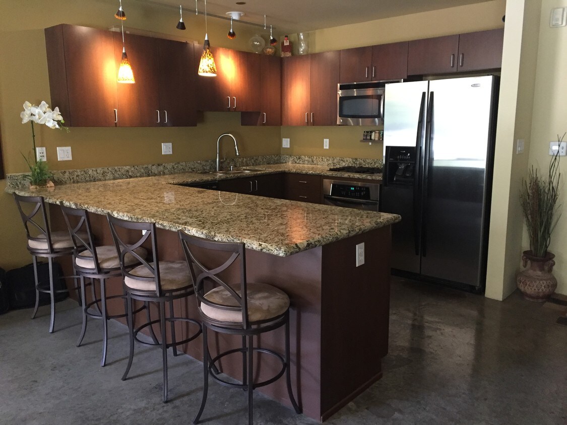 285 W 6th St, Los Angeles, CA 90731 Condo for Rent in Los Angeles, CA