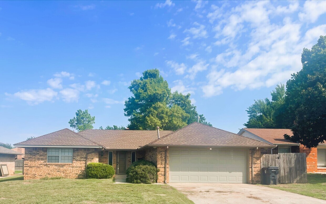 8011 NW 31st Terrace, Bethany, OK 73008 House for Rent in Bethany, OK