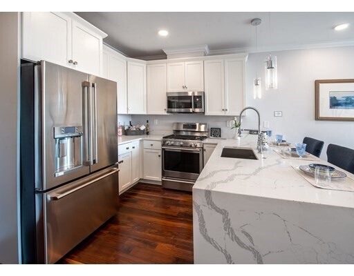 Foto del edificio - 87 Medford St