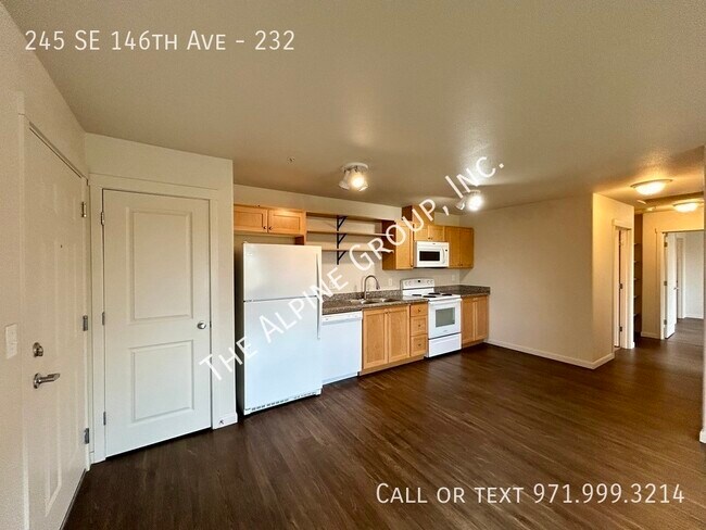 Foto del edificio - Third Floor Unit, Washer/Dryer Included!