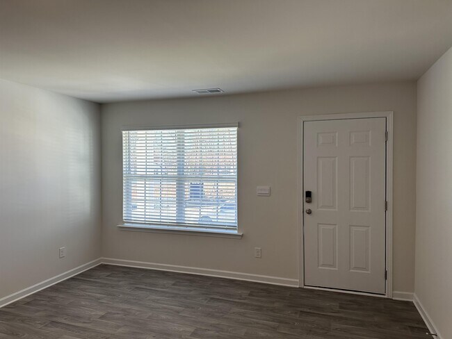 Foto del edificio - 6017 Northway forest Dr