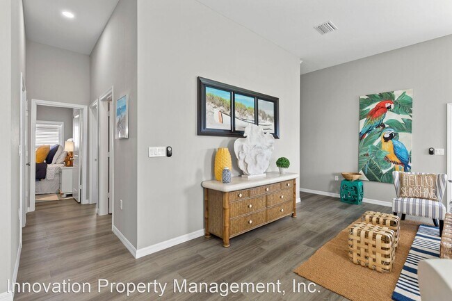 Foto del edificio - 4 br, 2 bath House - 529 Tropicana Pkwy E