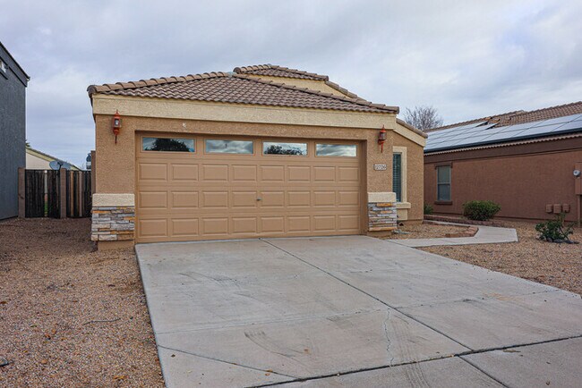 Building Photo - 12726 W Valentine Ave