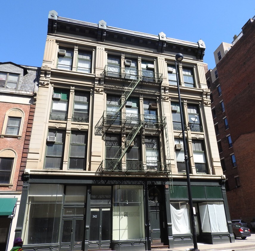 Primary Photo - 340 W 4th St