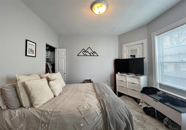 Building Photo - 69 Raymond Ave