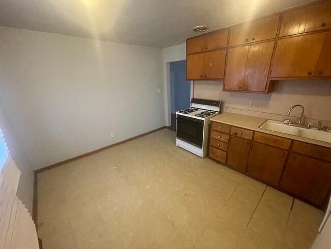 Building Photo - 7 Grace St