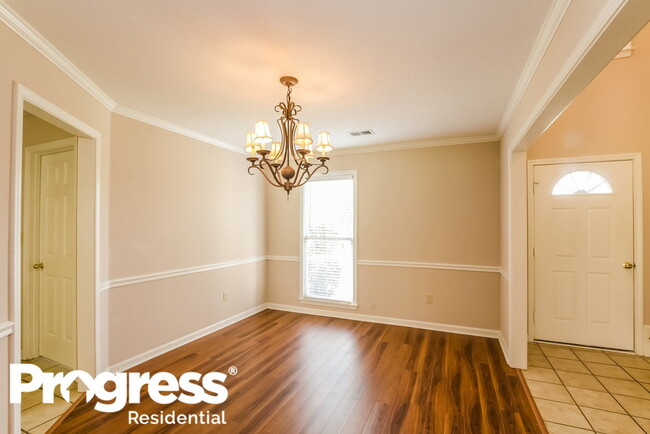 Foto del edificio - 1377 Trail Ridge Ln