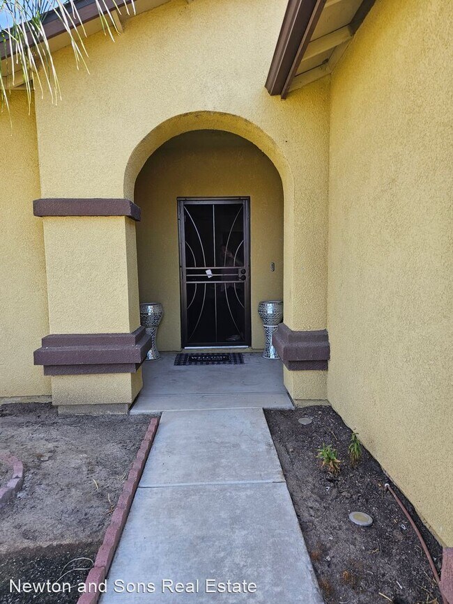 Foto del edificio - 3 br, 2 bath House - 1480 El Paso Avenue