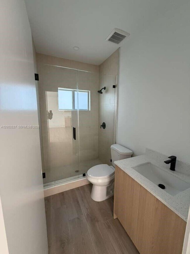 Foto del edificio - 831 SE 9th Ave