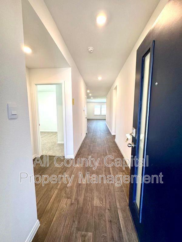 Foto del edificio - 346 Gladiola Lp