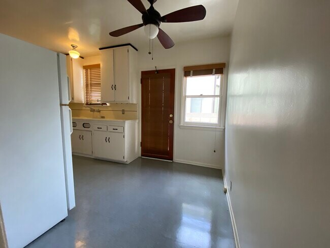 Building Photo - 3634 Motor Ave