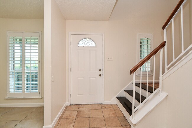 Building Photo - 3102 Timber View Dr