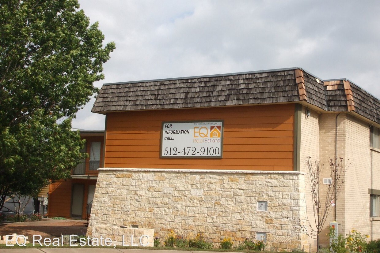 Primary Photo - 2800 Swisher St